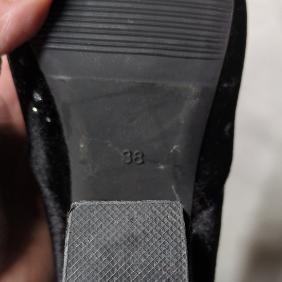 Black Velvet Star-Embellished Women's Block Heel Boots - Picture 2 of 7